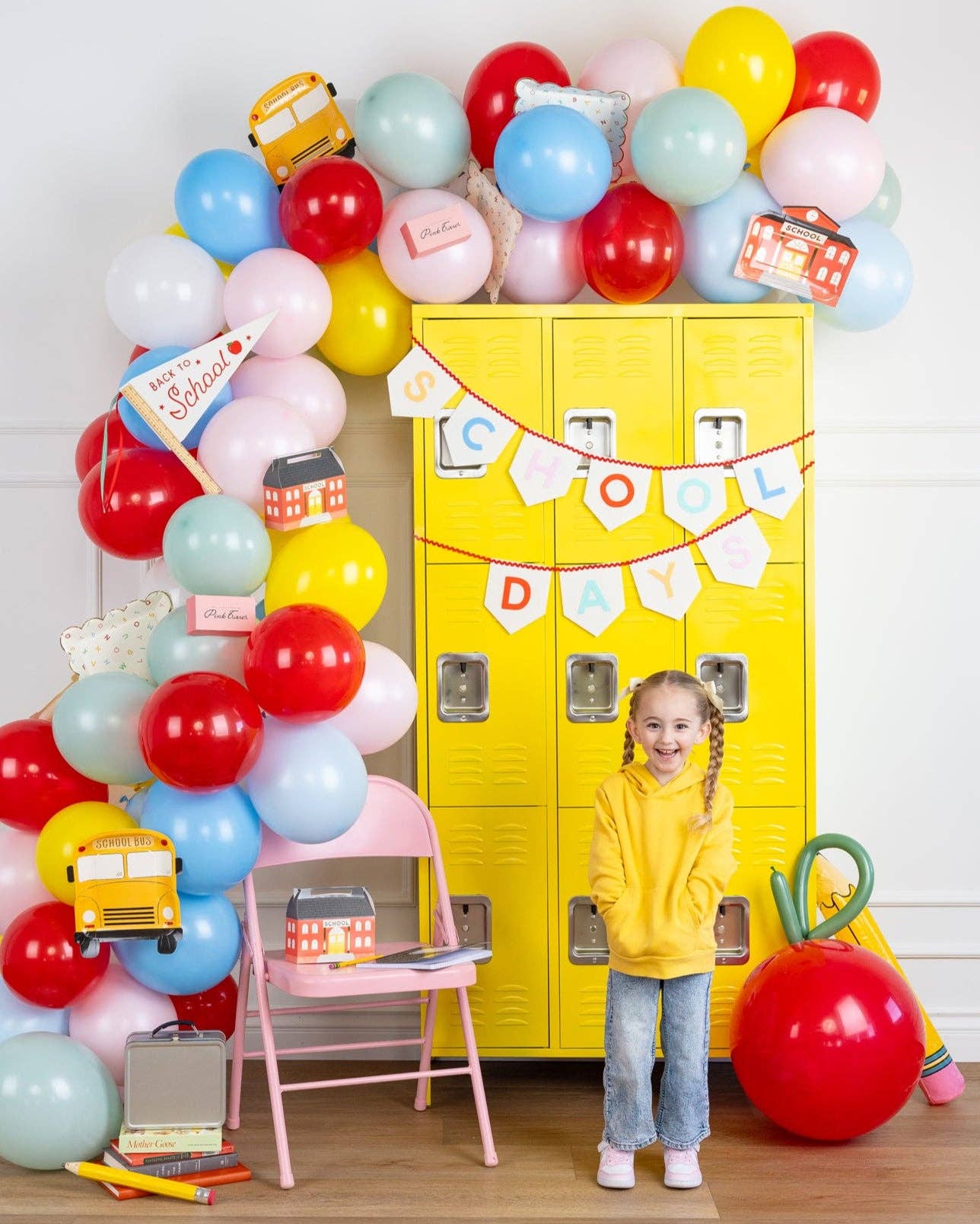 BTS1140 - School Bus Shaped Paper Plate