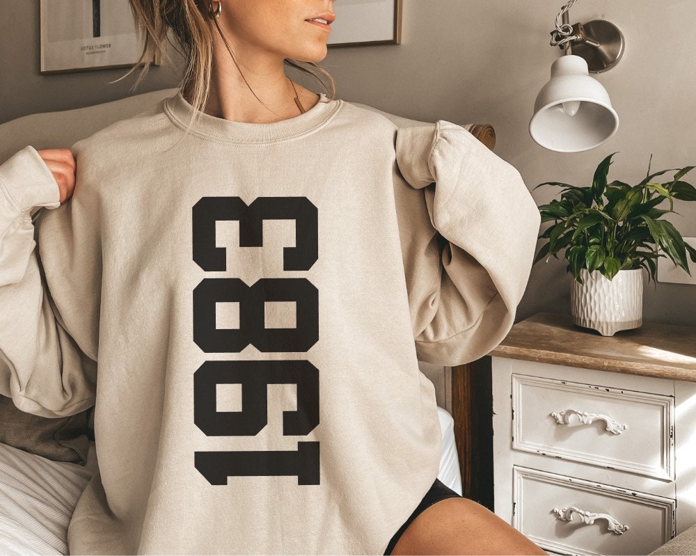 1983 Sweatshirt, 1983 College Style 1983 Year Sweatshirt, 1983 Birthday Shirt, 1983 Birthday Gift, 40th Birthday Sweatshirt, Gift for Her