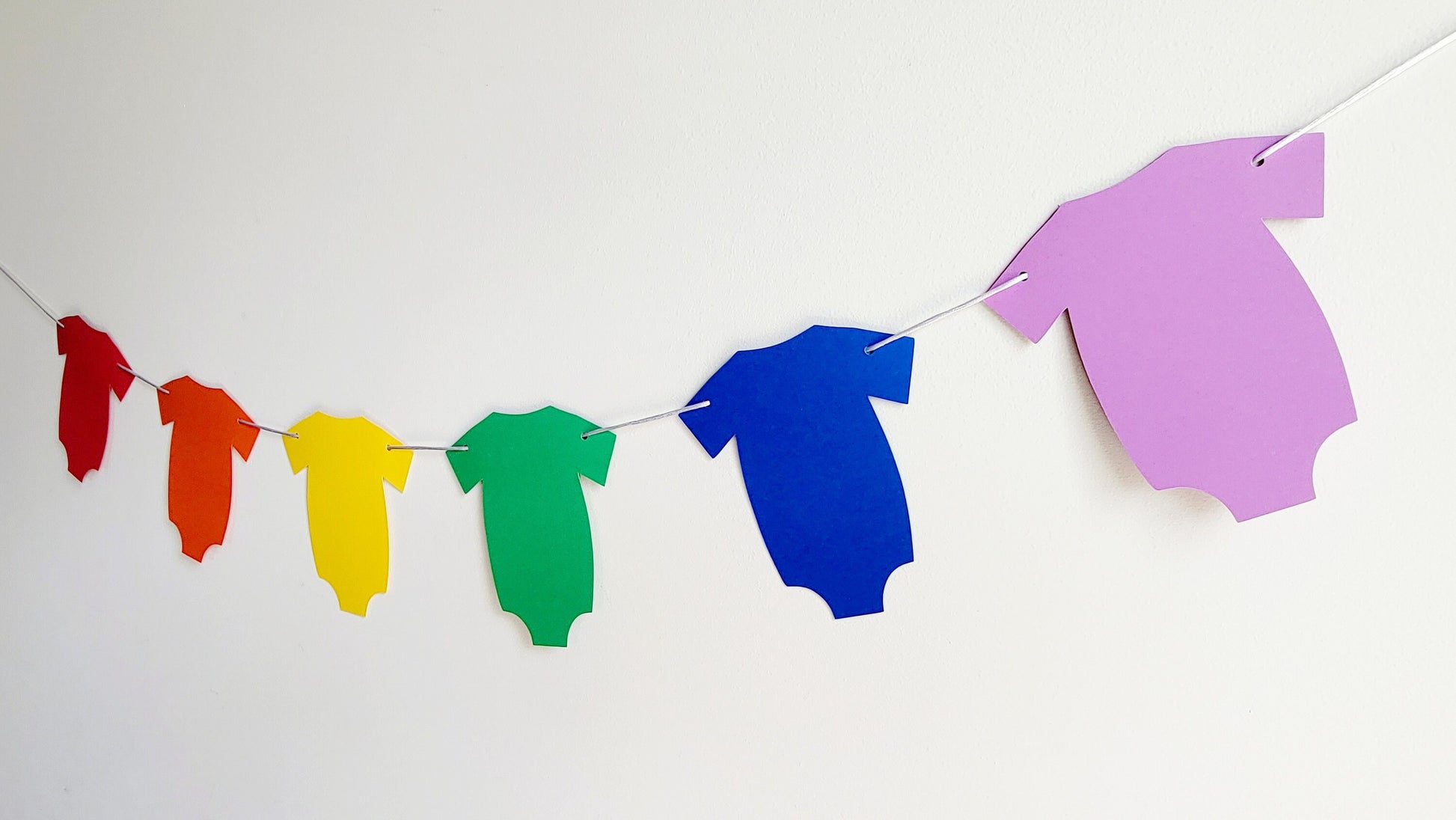 Rainbow Onesie Garland, Rainbow Baby Shower Banner, Rainbow Nursery Decoration, Photo Prop
