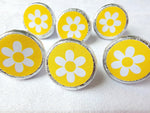 180 - DAISY PARTY STICKERS Daisy Candy Stickers Daisy Party Favors 70s Party Two Groovy Birthday Stickers Groovy Party Favors 70's Daisy